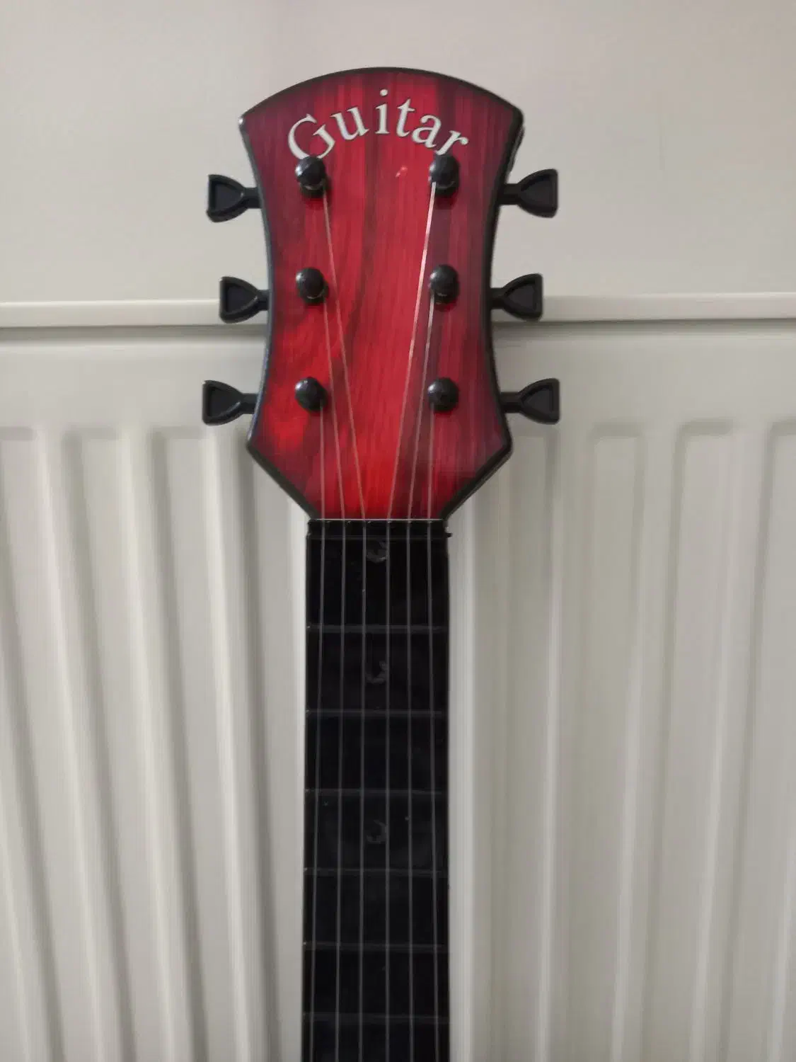 گیتار|اسباببازی بچه|فردیس, فردیس|دیوار