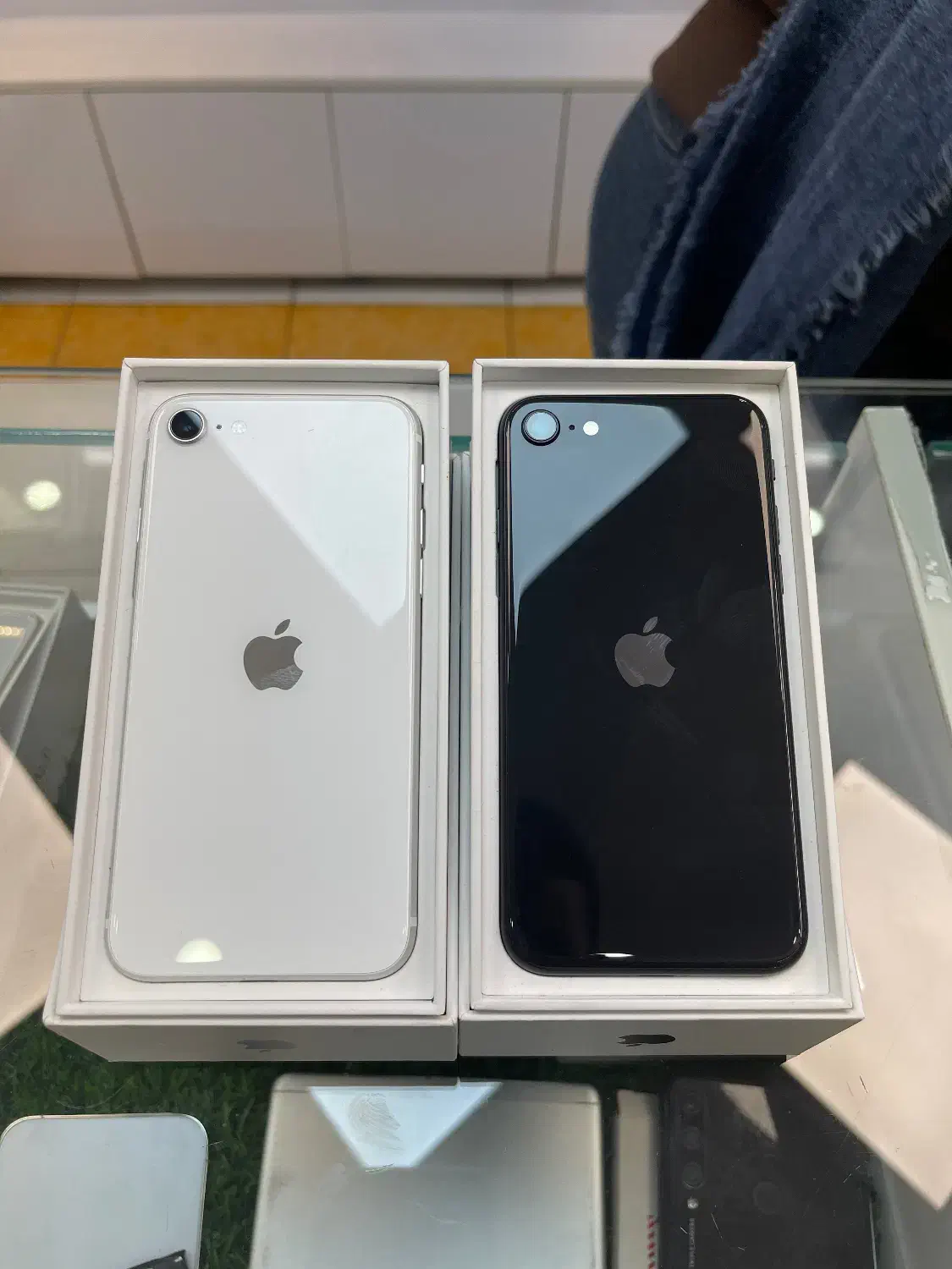 iphone SE 2020|موبایل|گرگان, |دیوار