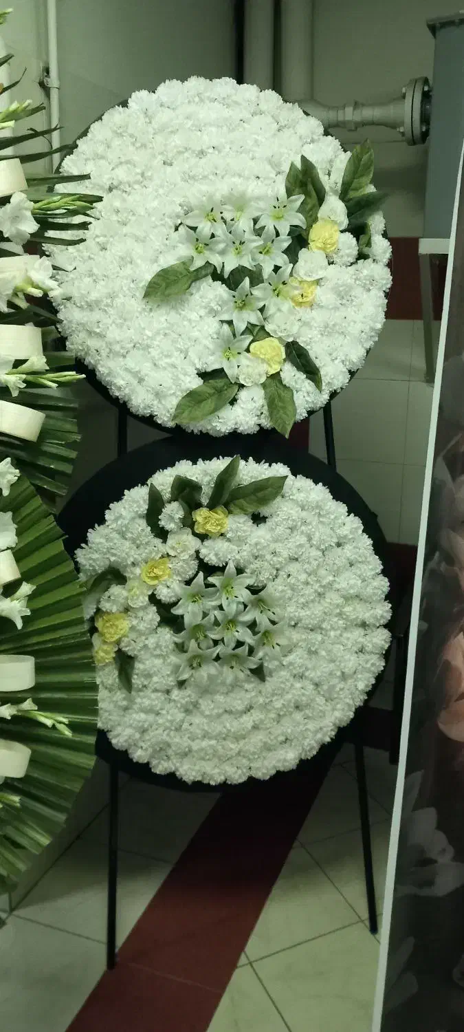 اجاره ،کرایه ی تاج گل مصنوعی خیریه ای تعدادتخفیف|خدمات پذیرایی، مراسم|تهران, دبستان|دیوار