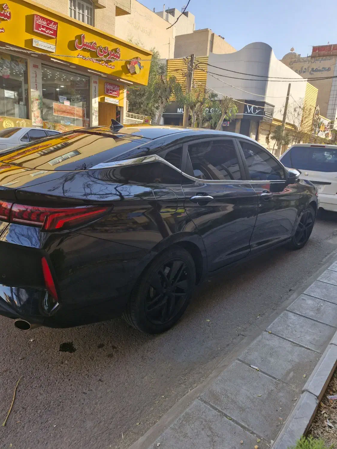 kmcg7. 403|خودرو سواری و وانت|قم, سالاریه|دیوار