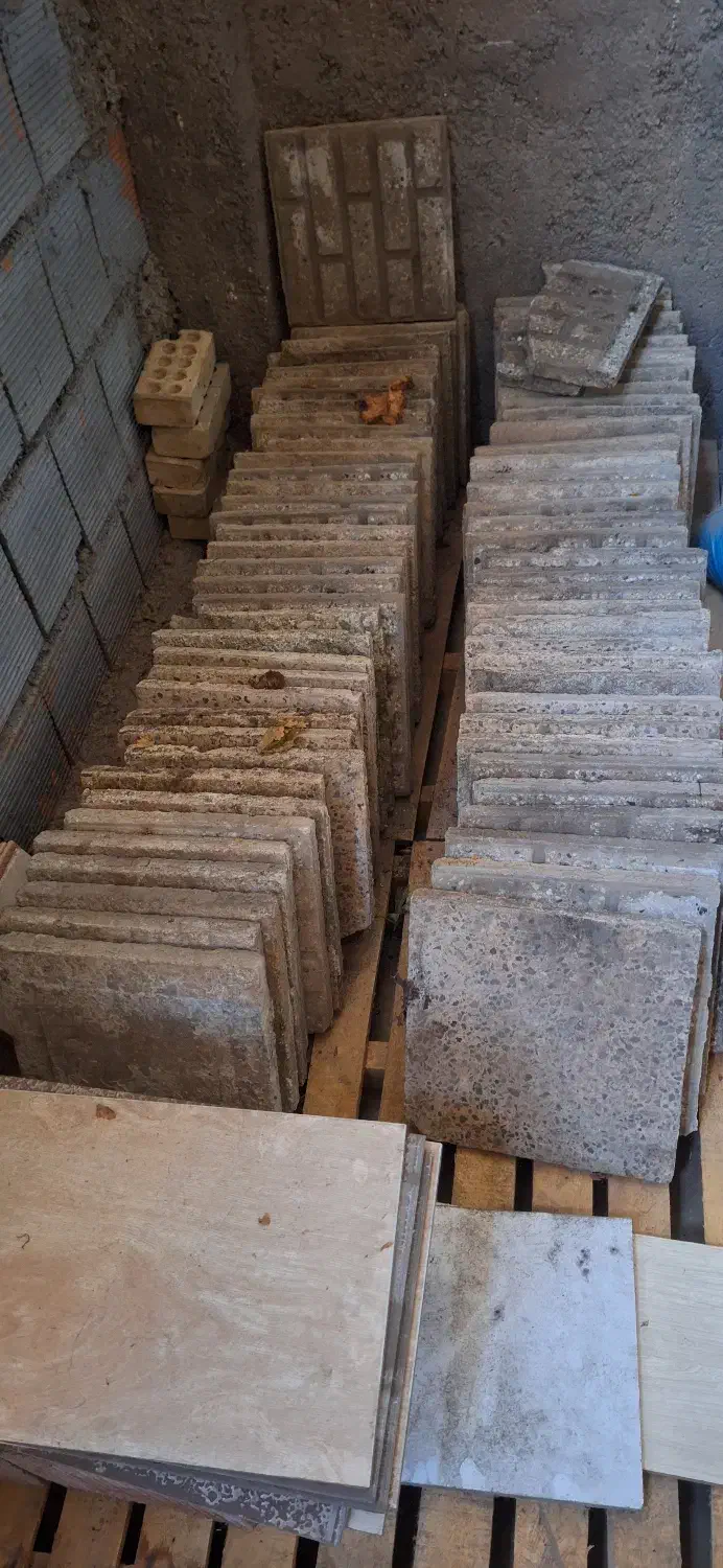 حدود ۱۰۰ قطعه ۳۰ در ۳۰ موزاییک امروز با تخفیف|حراج|گرگان, |دیوار