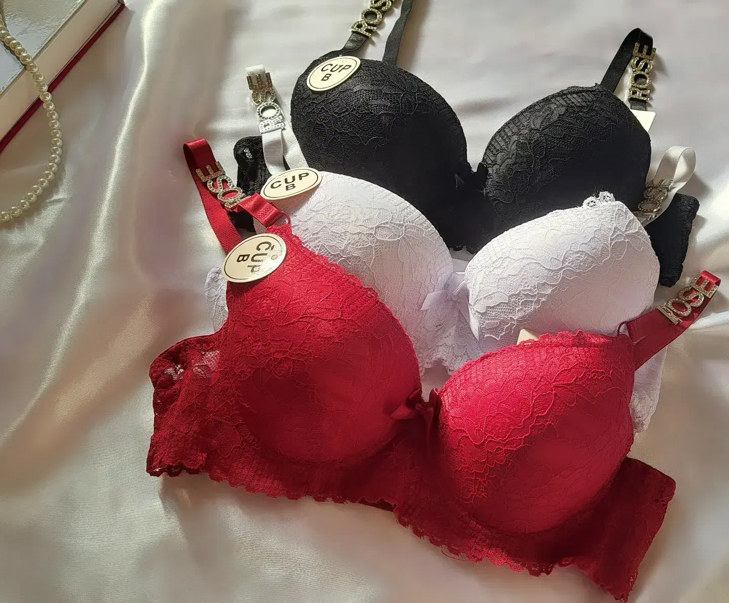 لباس زیر اندیمشک|لباس|اندیمشک, |دیوار