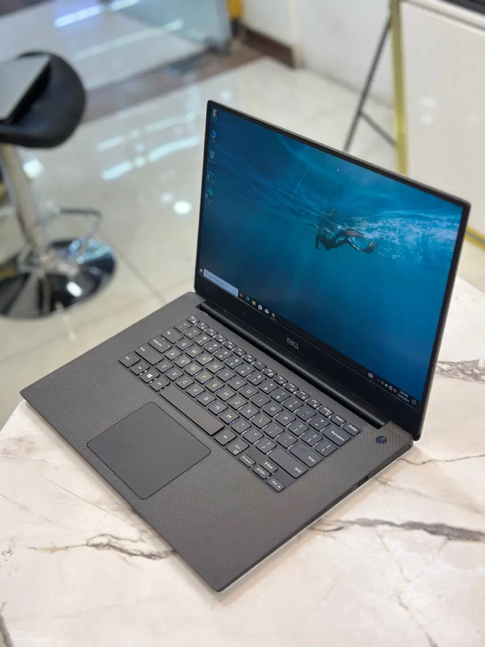 DELL XPS 9550|رایانه همراه|شیراز, ملاصدرا|دیوار
