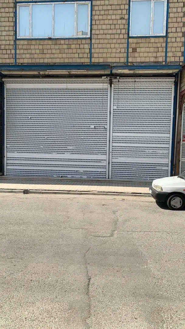 مغازه خیابان خسرو ابادی روبه روی پوشاک فرهنگیان|اجارهٔ مغازه و غرفه|اسلامآباد غرب, |دیوار