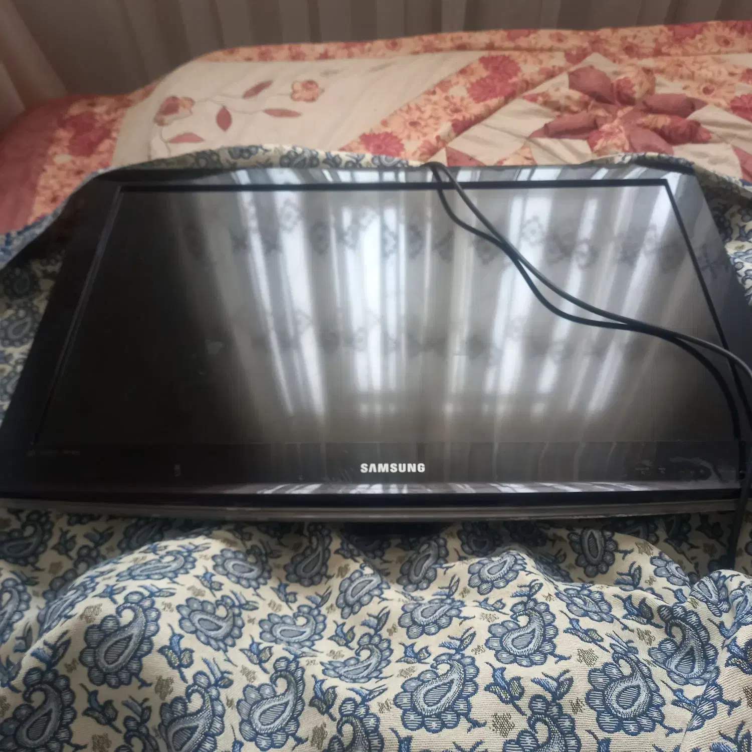 تلویزیون ۳۲ اینچ ال سی دی سامسونگ|تلویزیون و پروژکتور|تویسرکان, |دیوار