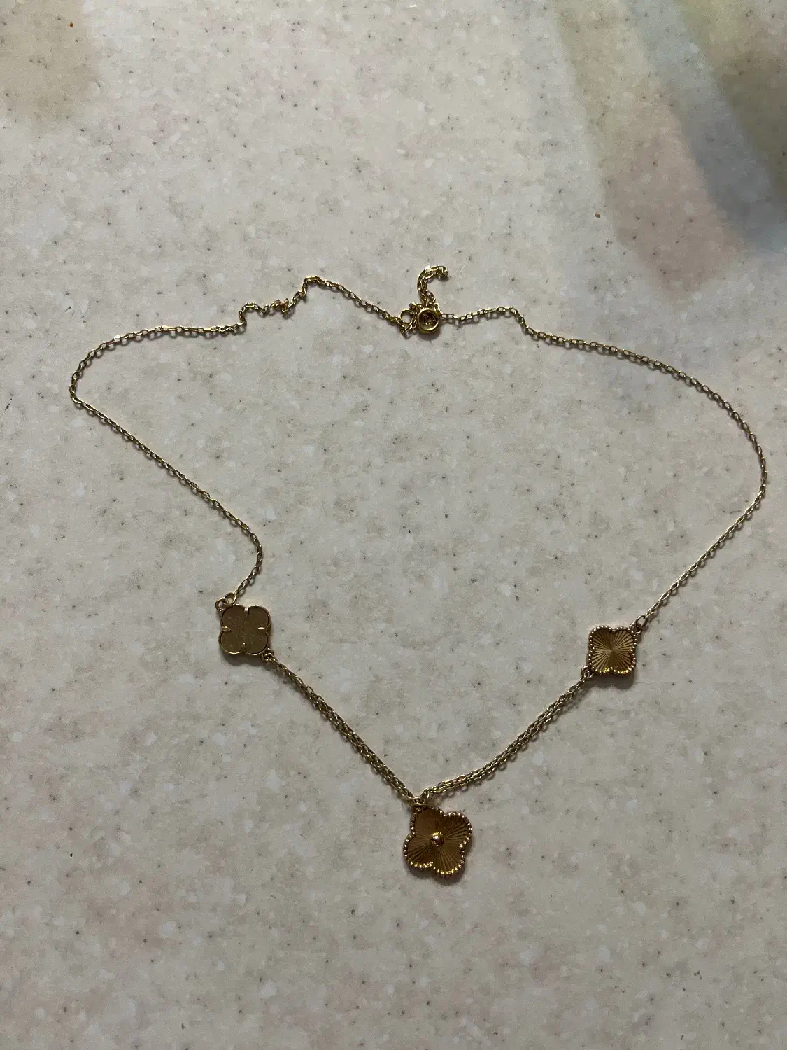 طلای گمشده|جواهرات|مشهد, تربیت (صدف)|دیوار