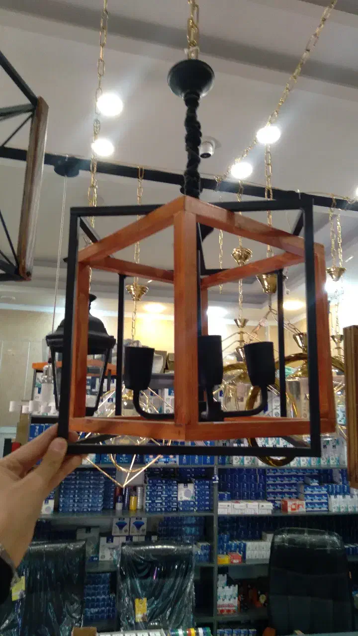 لوستر ۴شعله|لوستر و چراغ آویز|شهریار, شهرک شاهد|دیوار