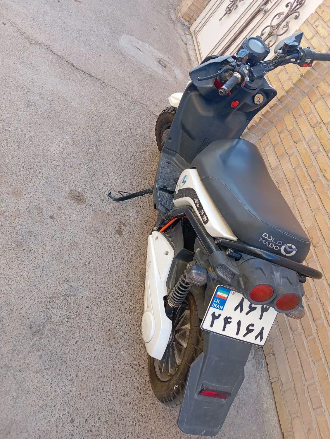 موتور برقی مادو زیبا و خوش رکاب|موتورسیکلت|یزد, |دیوار