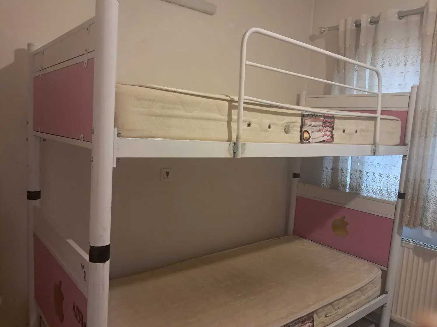 تخت خواب|تخت و سرویس خواب|اندیشه, اندیشه فاز ۴|دیوار