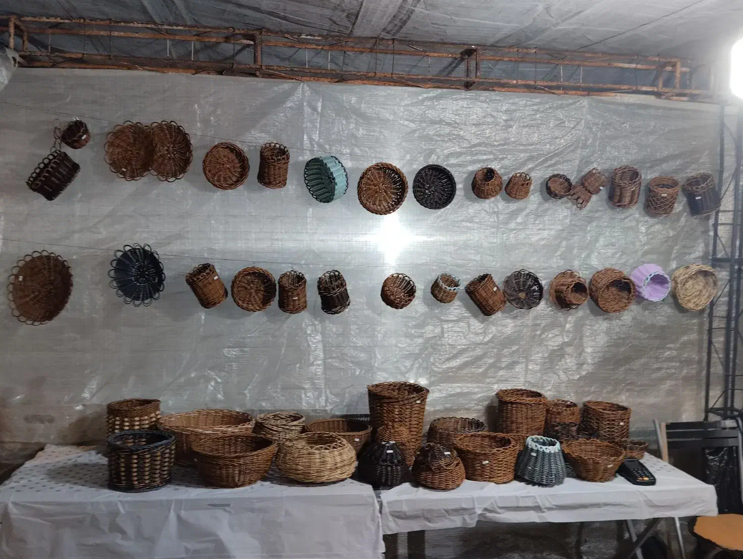 سبد دست بافت|صنایع دستی و سایر لوازم تزئینی|اردکان, |دیوار