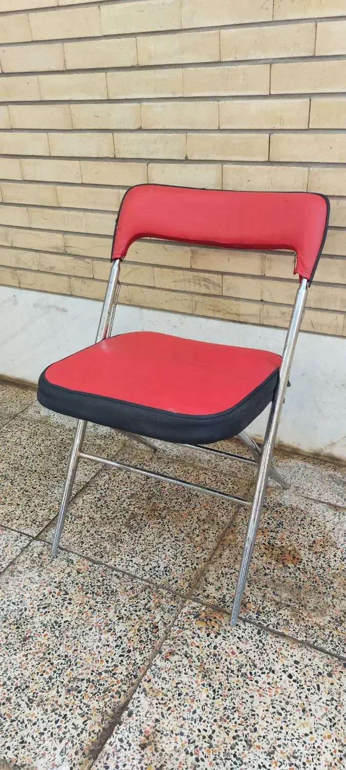 صندلی تاشو محکم|صندلی و نیمکت|خمینی‌شهر, |دیوار