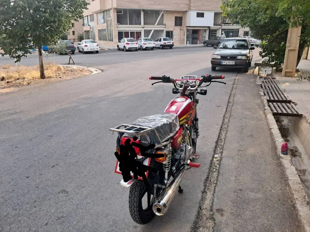 موتور ۲۰۰ پرواز|موتورسیکلت|صدرا-فارس, فاز ۱|دیوار