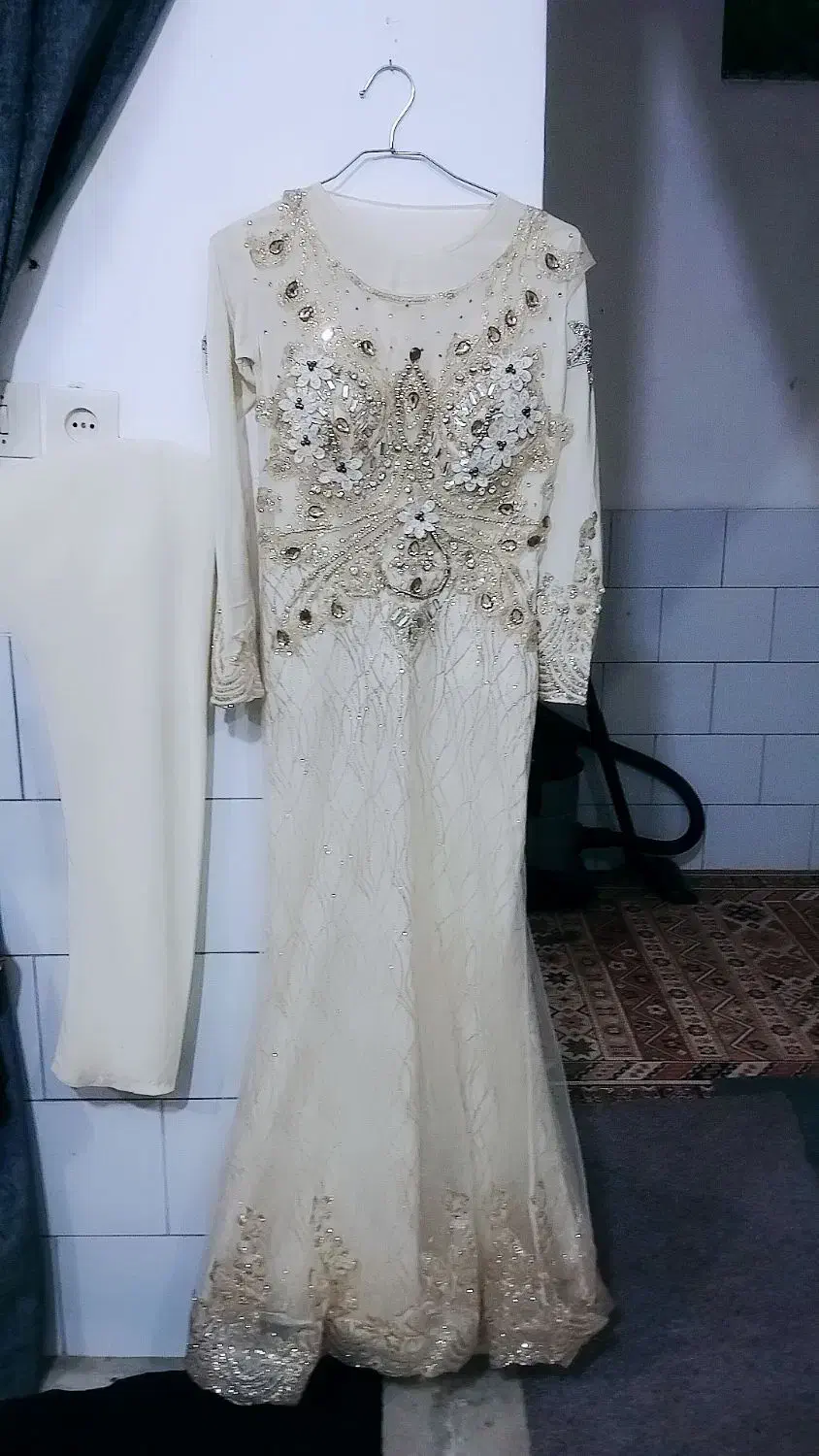 لباس مجلسی|لباس|یزد, |دیوار