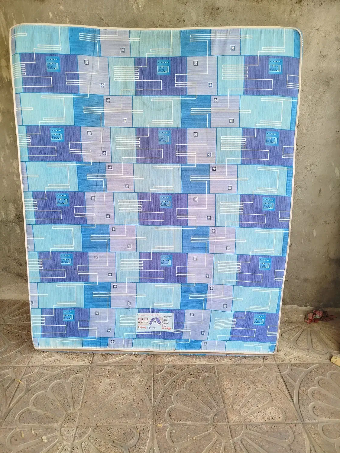 تشک تخت خواب|رختخواب، بالش، پتو|میانه, |دیوار