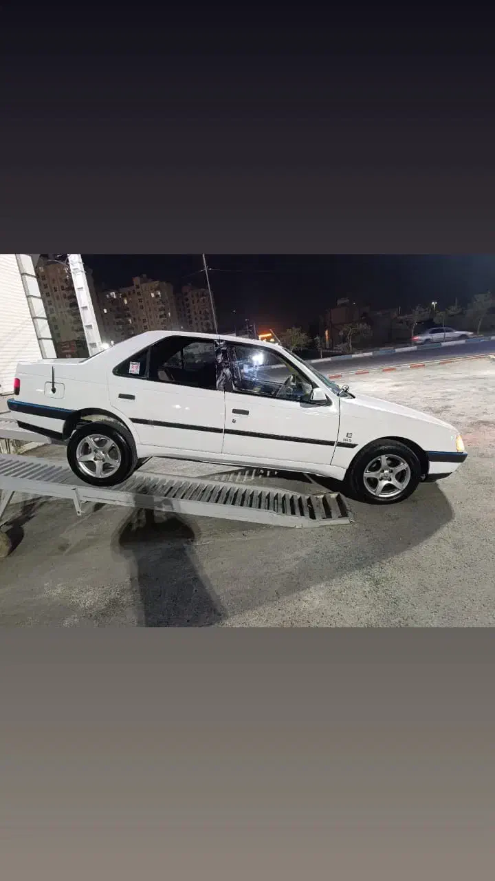 سلام پژو۴۰۵ سفید روغنی مدل ۸۹|خودرو سواری و وانت|زرندیه, |دیوار