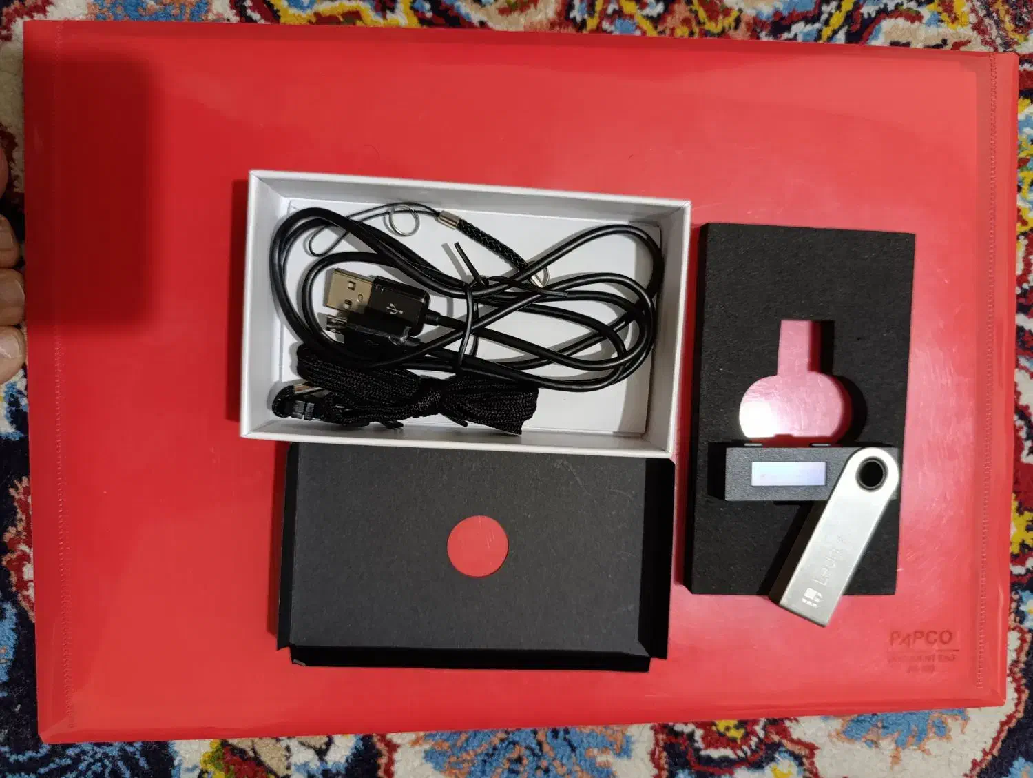 کیف پول سخت افزاری Ledger Nano S|قطعات و لوازم جانبی رایانه|صدرا-فارس, فاز ۱|دیوار