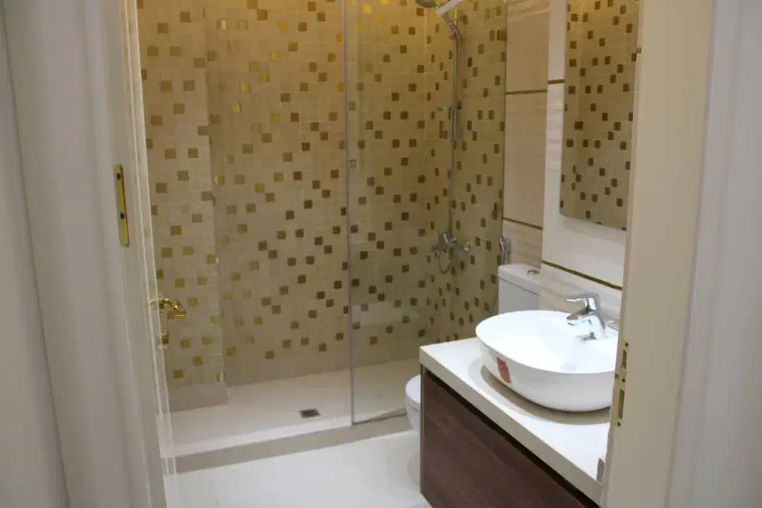 آپارتمان300متری3خوابه تک واحدی3پارکینگ دروس