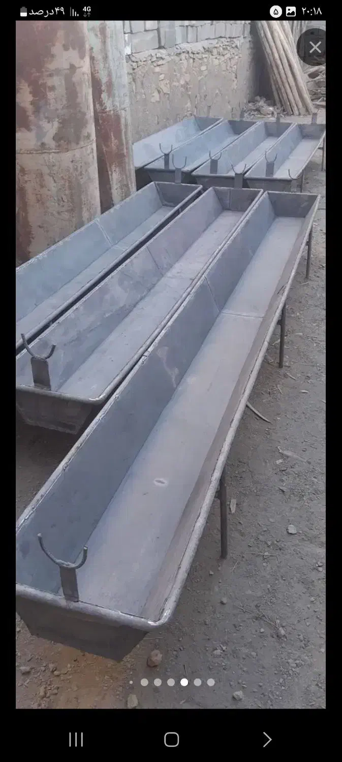 آخور وآبخوری گوسفند و گاو|حیوانات مزرعه|بهار, |دیوار