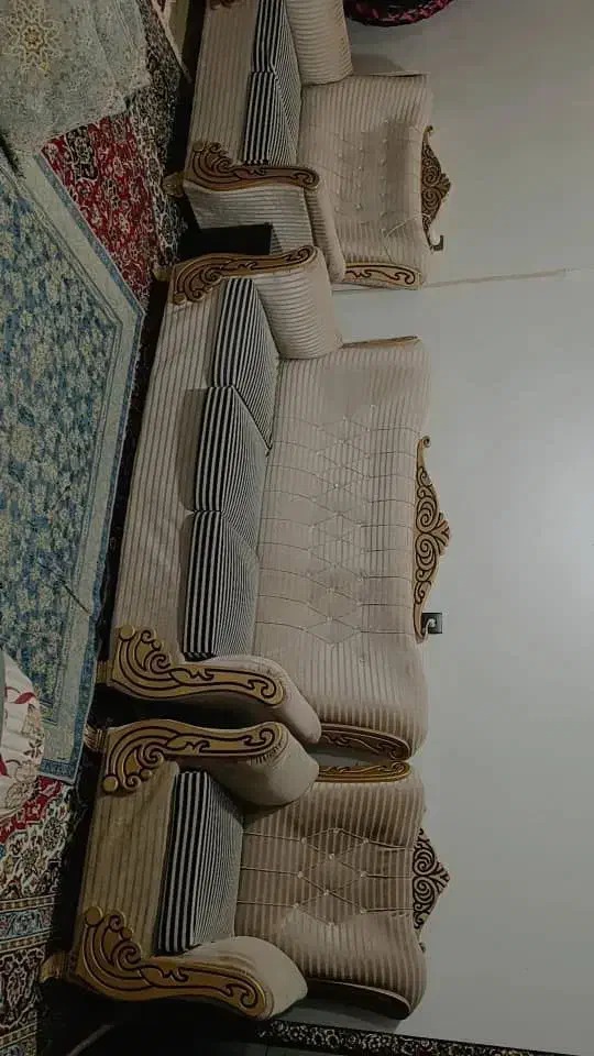 دو دست مبل تمیز و خونگی سالم سالم|حراج|بم, |دیوار