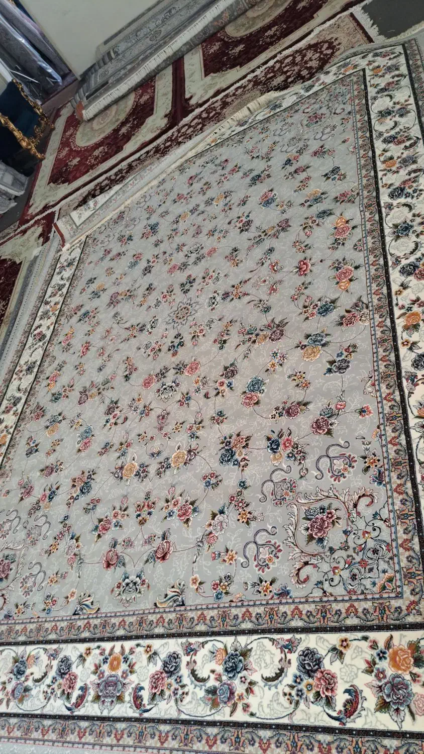 گشتم نبود نگرد نیست فقط با ماهی ۸ ملیون فرش بخرید|فرش|شاهین‌شهر, دکتر حسابی|دیوار