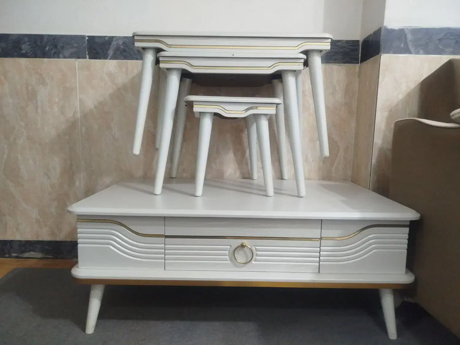 مبل و جلو مبلی و ساعت ایستاده|مبلمان خانگی و میز عسلی|سقز, |دیوار