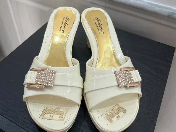 دمپایی مجلسی|کیف، کفش، کمربند|ساوه, |دیوار