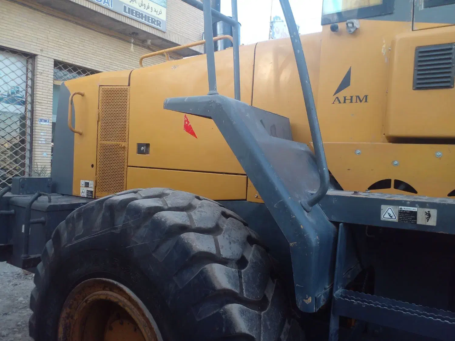 لودر ال جی ۹۵۶خط۲مدل۲۰۰۸|خودرو سنگین|اصفهان, بهارستان (مخابرات)|دیوار