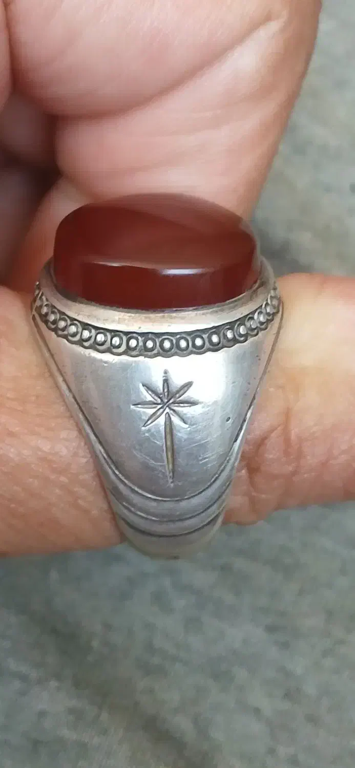 انگشتر یمن|کلکسیون اشیاء عتیقه|گلبهار, شهر جدید گلبهار|دیوار