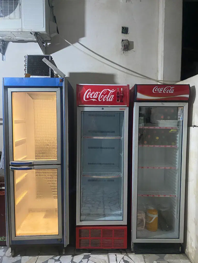 یخچال و فریزر صنعتی همراه ملزومات رستورانی|کافی‌شاپ و رستوران|جویبار, |دیوار