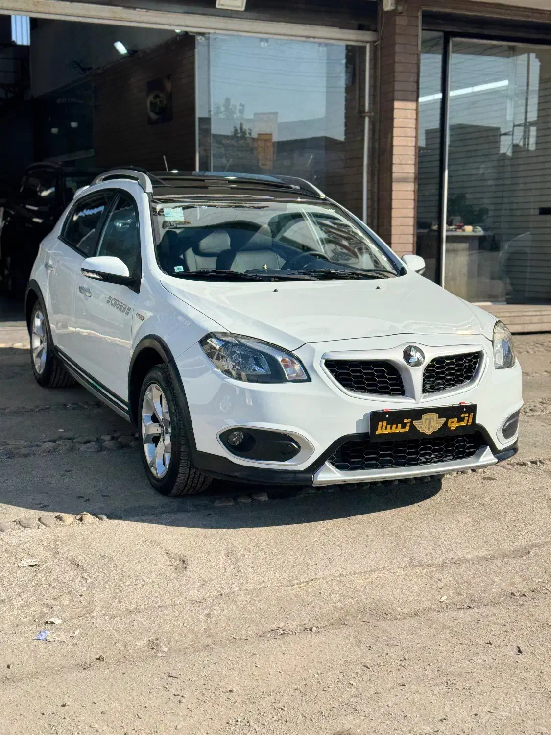 برلیانس کراس 1650cc اتوماتیک 1397 سفید|خودرو سواری و وانت|بابل, |دیوار