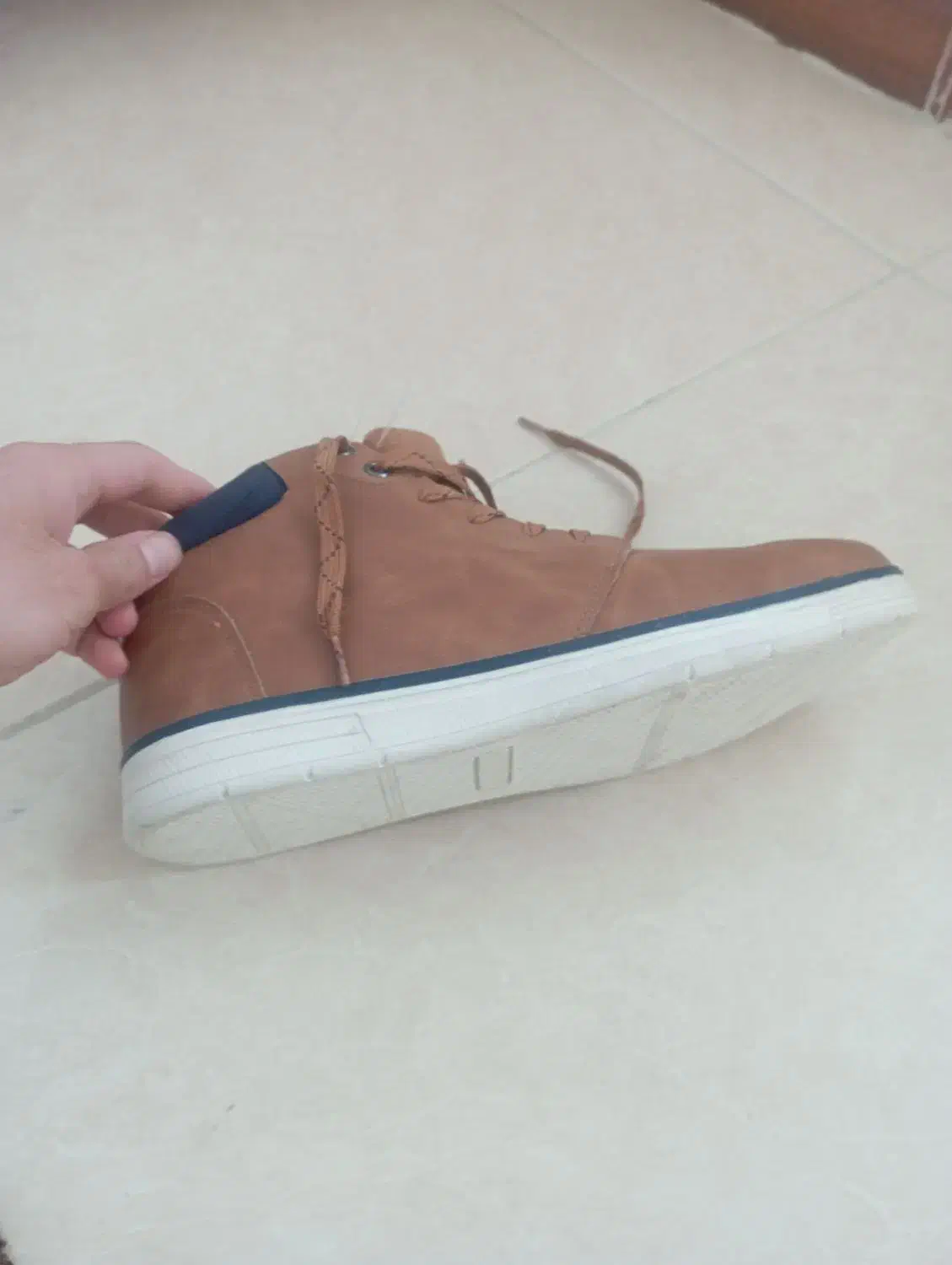 پوتین خارجی|کیف، کفش، کمربند|سقز, |دیوار