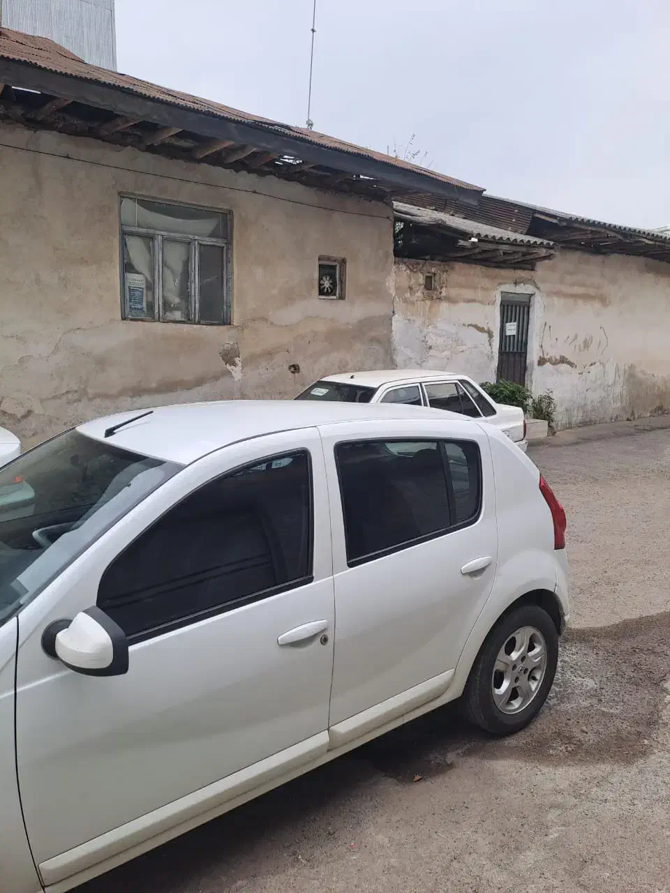 ساندرو مدل ۹۵ بی رنگ اتومات|خودرو سواری و وانت|رشت, سعدی (تختی)|دیوار