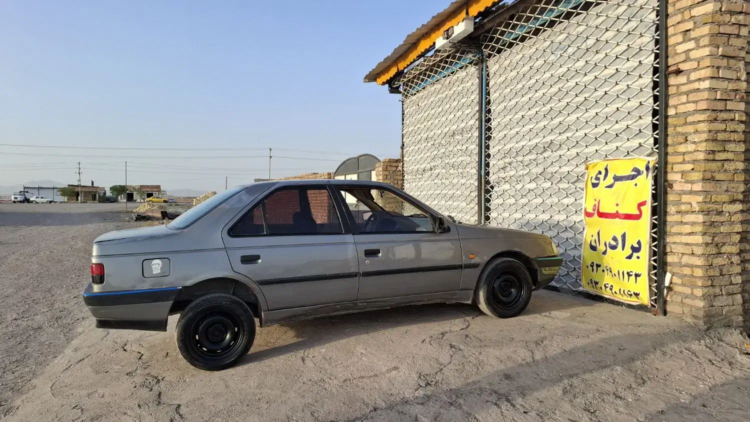 ۴۰۵ مدل ۸۹ سفارشی داشبورد کرم کم کار|خودرو سواری و وانت|رشتخوار, |دیوار