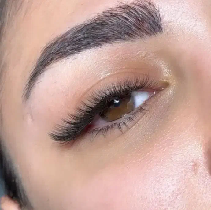 آرایشی و زیبایی  در  چوبیندر|خدمات آرایشگری و زیبایی|اقبالیه, |دیوار