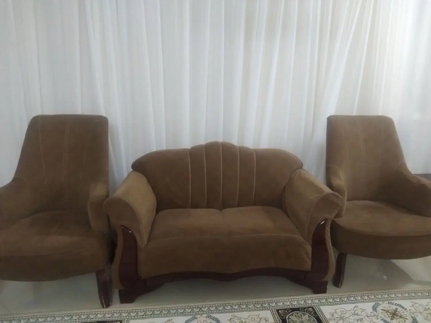 مبل جدبد پارچه آلمان|مبلمان خانگی و میز عسلی|گلبهار, شهر جدید گلبهار|دیوار