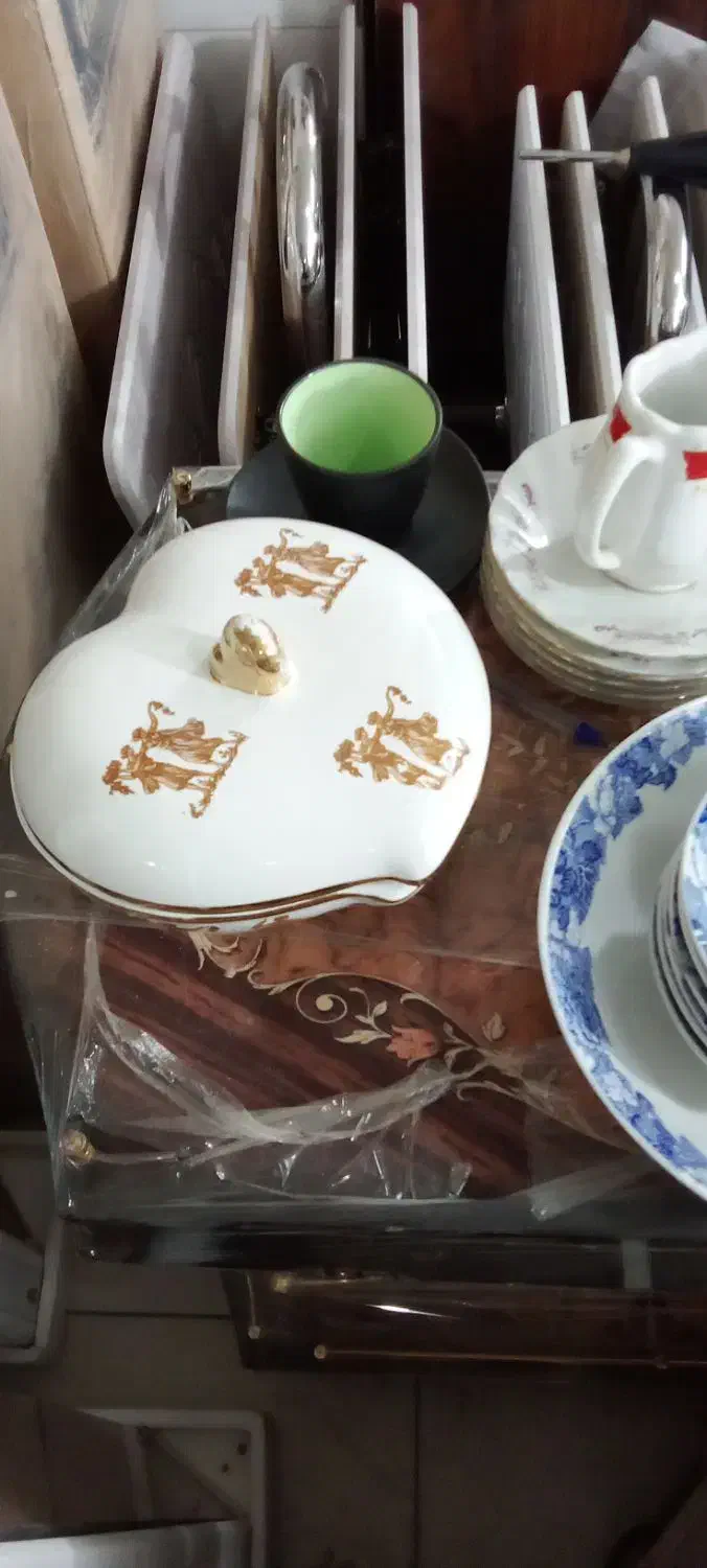 ظروف قدیمی یادو خاطره بسازید با ما|کلکسیون اشیاء عتیقه|دامغان, |دیوار