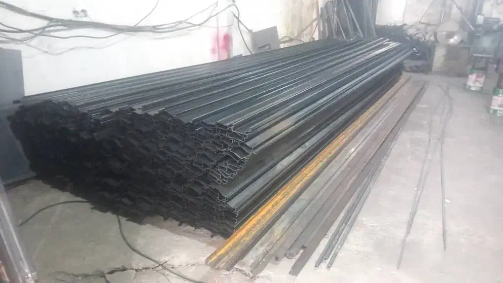 چهارچوب آهنی فریم پنجره|مصالح و تجهیزات ساختمان|کرج, شهرک امیر المومنین|دیوار