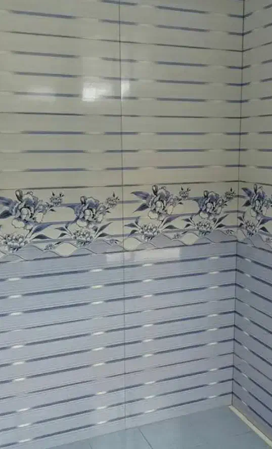 کاشی کاری و پله وخورد کار باقیمت مناسب|خدمات پیشه و مهارت|کاشان, امام خمینی|دیوار