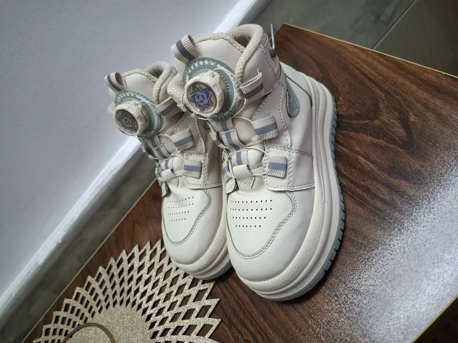 کتونی ساق دار|کفش و لباس بچه|قم, شهرک فاطمیه|دیوار