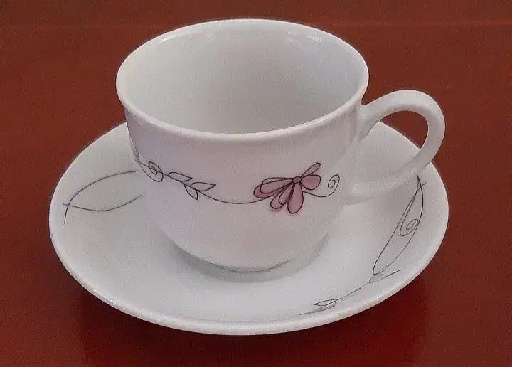 قهوه خوری گلدان  شکلات خوری  لیوان  فنجان و‌نعلبکی|ظروف سرو و پذیرایی|تهران, گیشا|دیوار