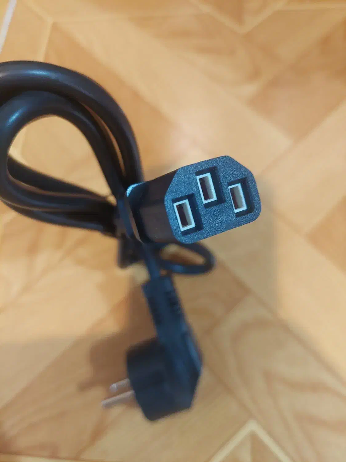 کابل برق سه پین لپتاپ|قطعات و لوازم جانبی رایانه|تهران, شادآباد|دیوار