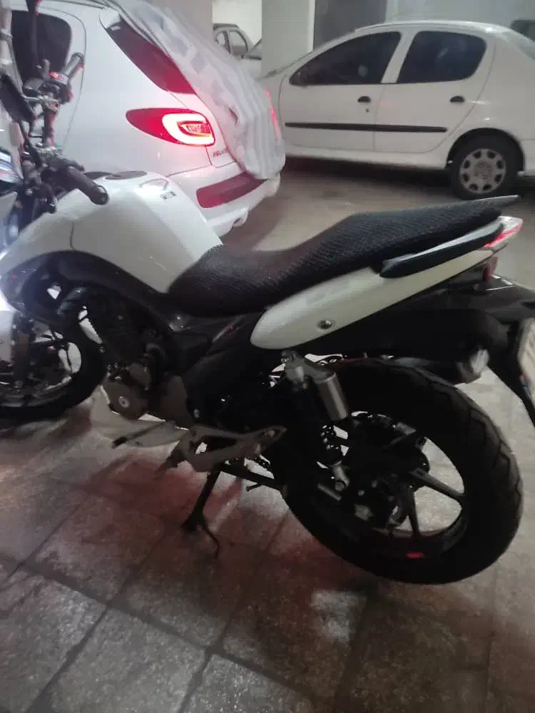 موتور زونتس|موتورسیکلت|ری, شهید غیوری (ابن باویه)|دیوار