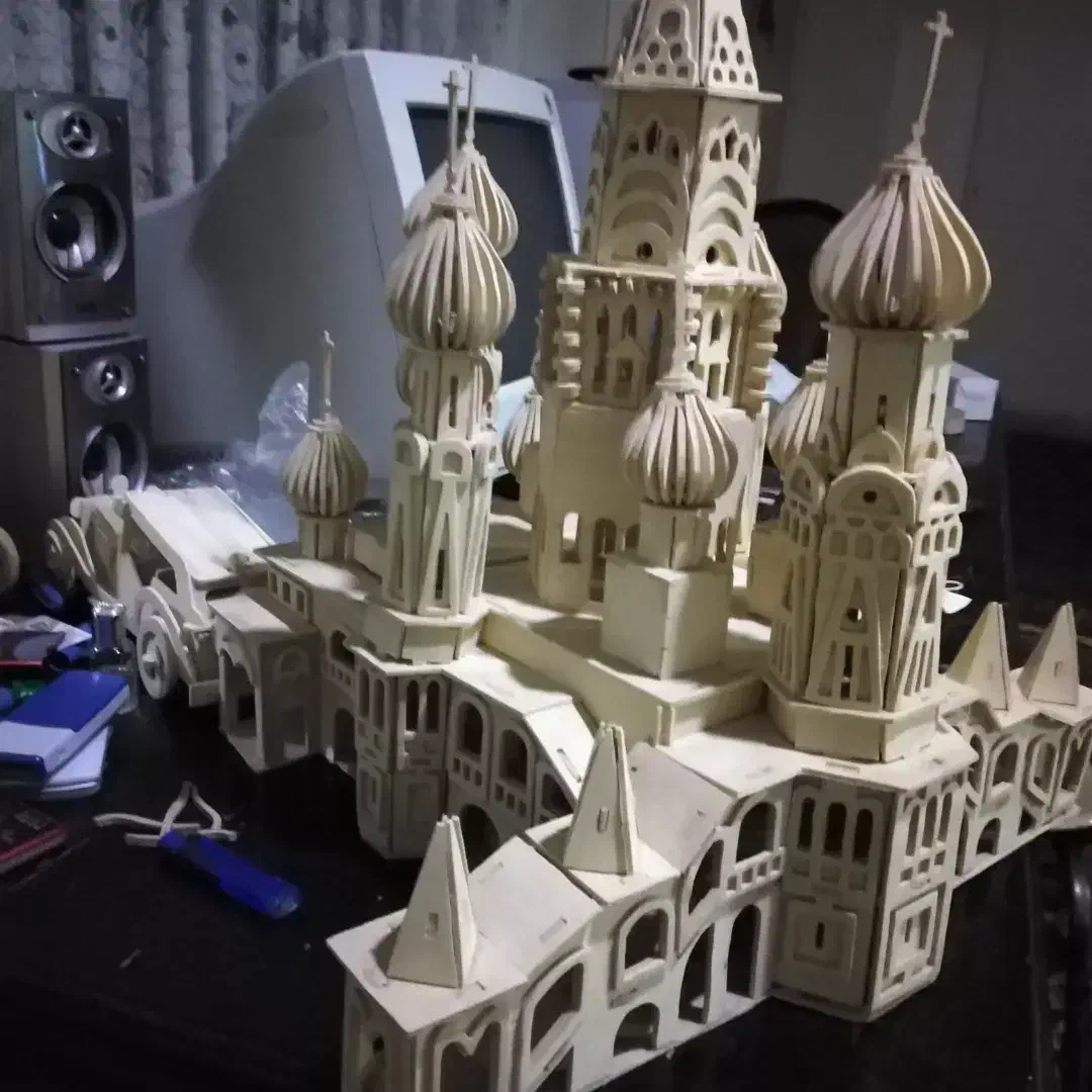 ماکت چوبی کلیسای سن پترزبورگ|مجسمه، تندیس، ماکت|مهاجران, |دیوار