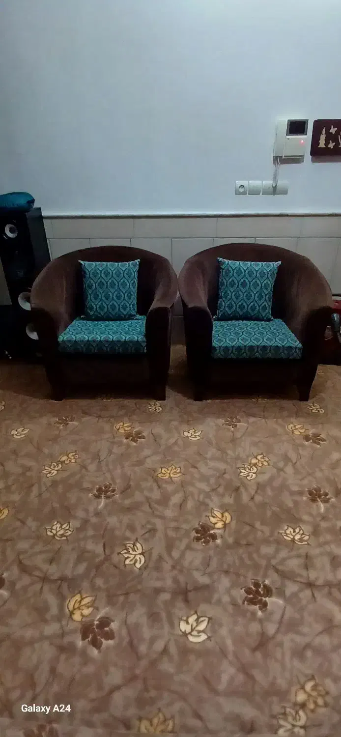 مبل راحتی|مبلمان خانگی و میز عسلی|قم, محمد آباد|دیوار