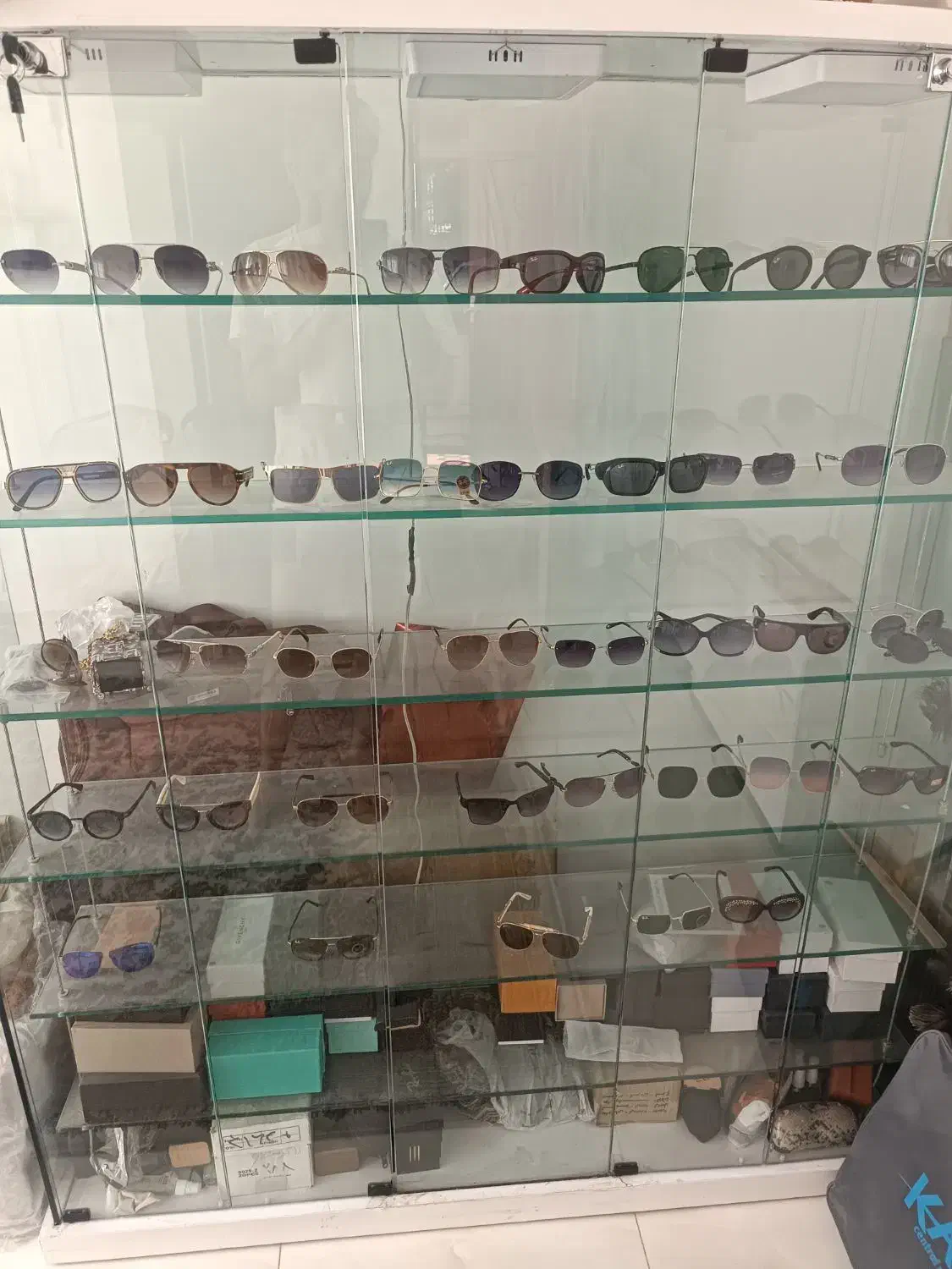 عینک آفتابی دودی|زیورآلات و اکسسوری|باغستان, |دیوار