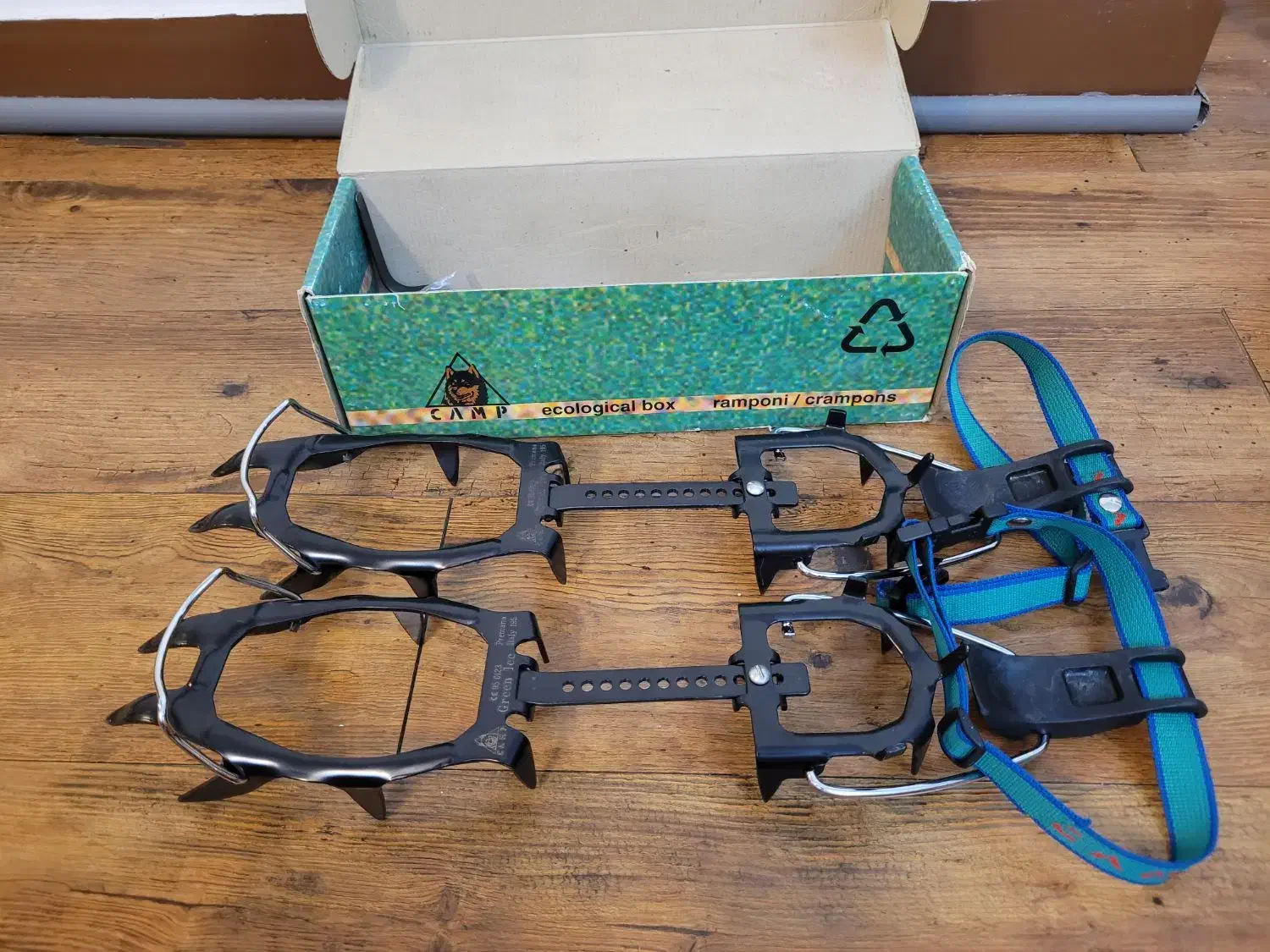 لوازم سنگ نوردی کارابین یومار کفش کرامپون ...|کوهنوردی و کمپینگ|تهران, سهروردی|دیوار