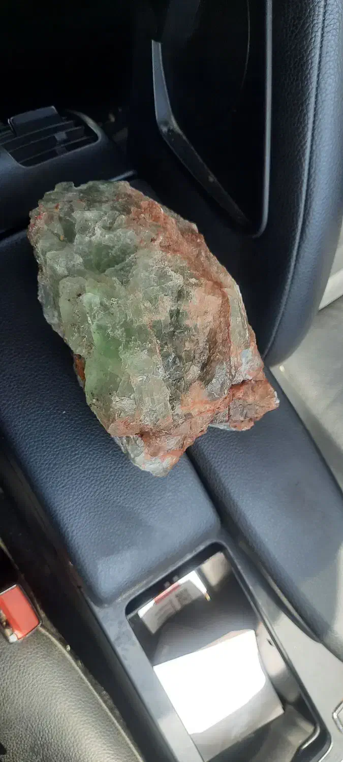 سنگ راف احتمالا زمرد|جواهرات|کیش, |دیوار