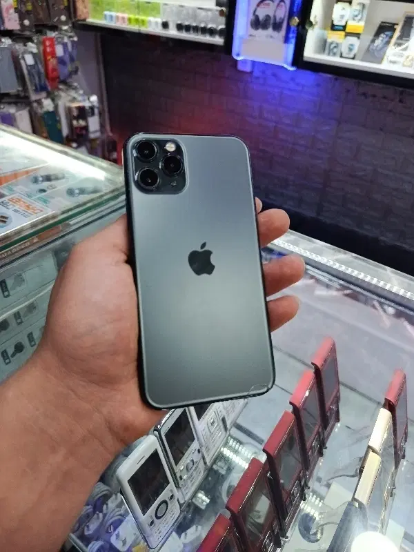 11pro|موبایل|مشهد, قائم|دیوار