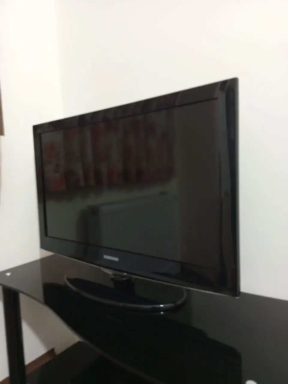تلویزیون سامسونگ به همراه گیرنده و میز|تلویزیون و پروژکتور|مشکین‌دشت, |دیوار