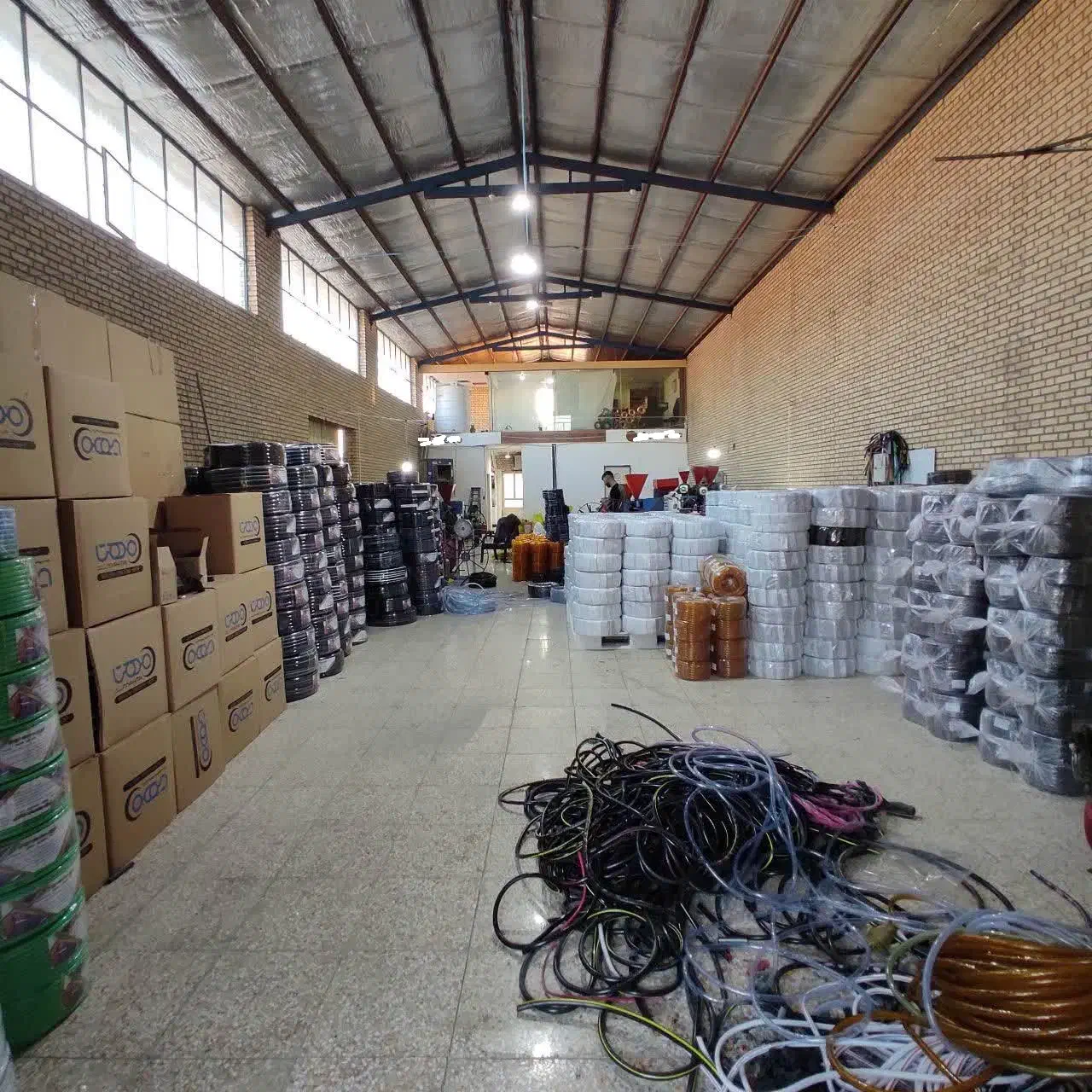 سوله و کارخانه فروشی ۶۰۰ متر شهرک صنعتی ثامن|فروش دفتر صنعتی، کشاورزی، تجاری|قنوات, |دیوار